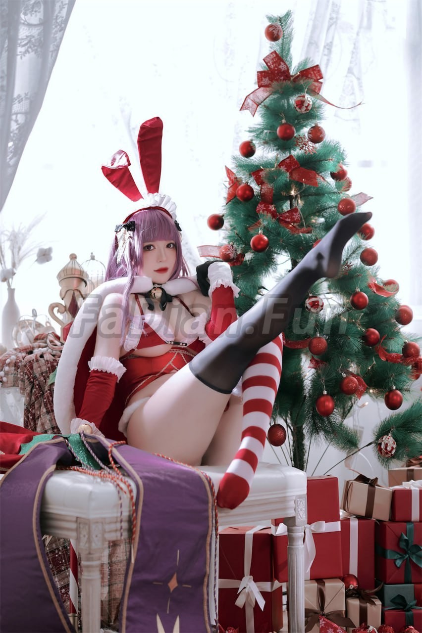 半半子 Christmas Bunny Aike[41P457MB]中的第3张COS预览