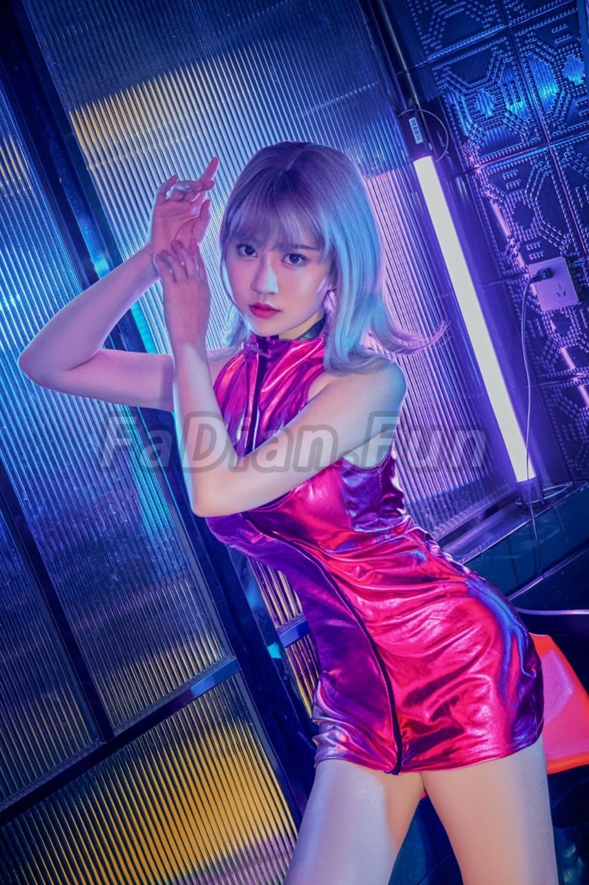 年年 CyberGirl[44P]中的第1张COS预览